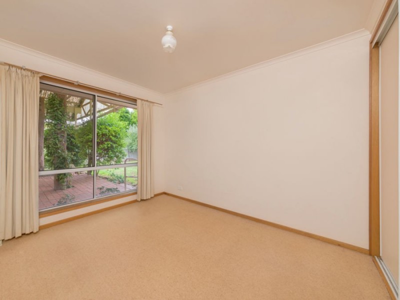 13 LEURA STREET, Camperdown VIC 3260