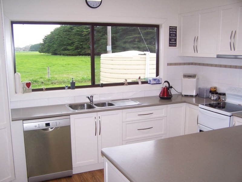 586 Dingey Road, Naringal East VIC 3277