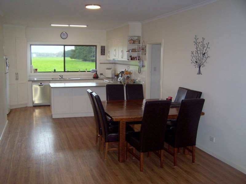 586 Dingey Road, Naringal East VIC 3277