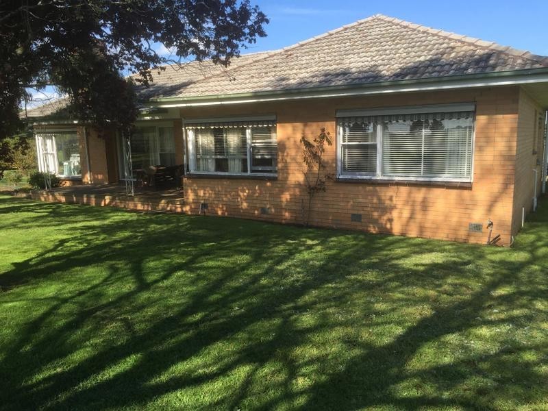 730 CAMPERDOWN-LISMORE Road, Chocolyn VIC 3260