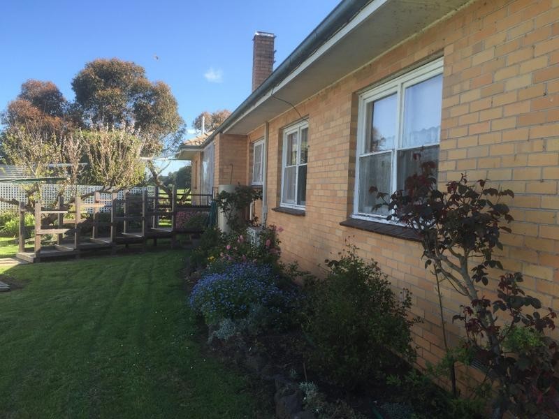 730 CAMPERDOWN-LISMORE Road, Chocolyn VIC 3260