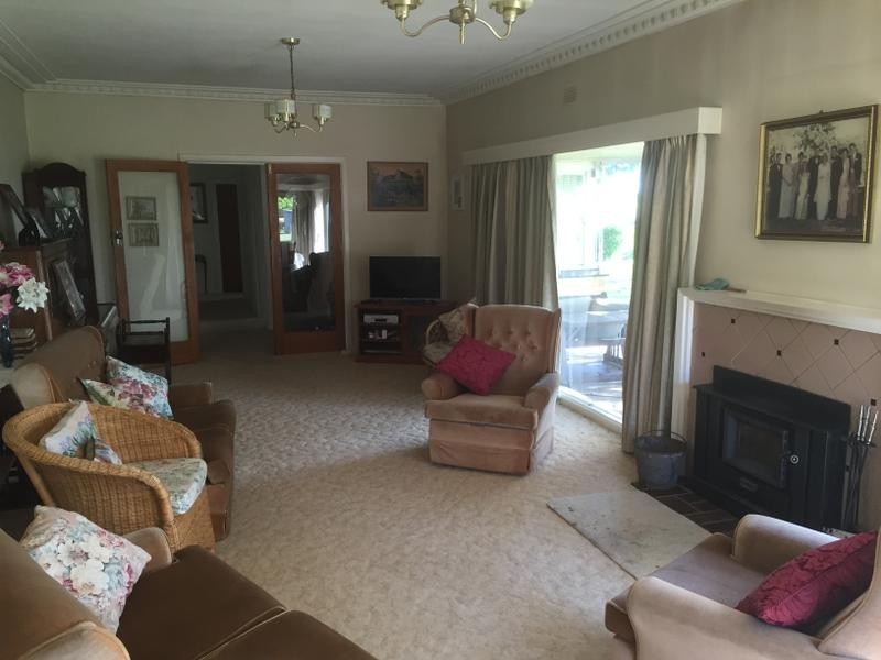 730 CAMPERDOWN-LISMORE Road, Chocolyn VIC 3260