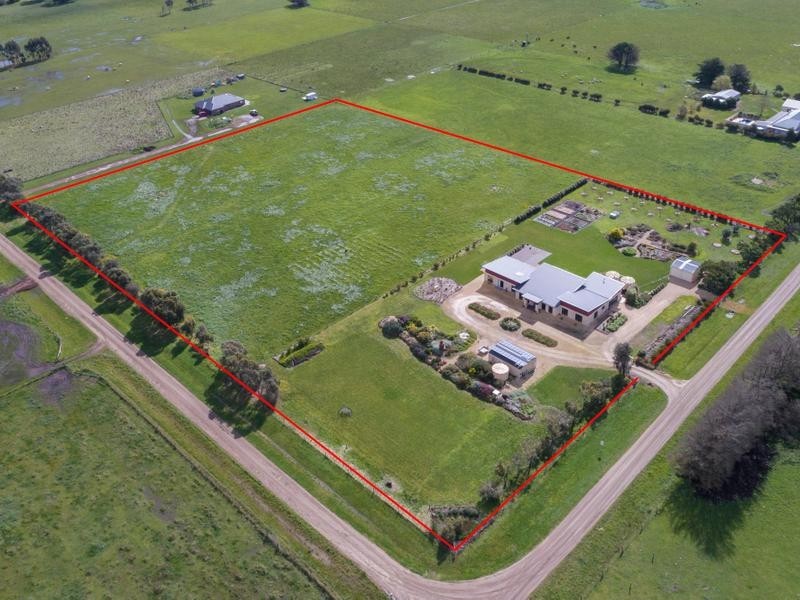 102 Pound Lane, Mortlake VIC 3272