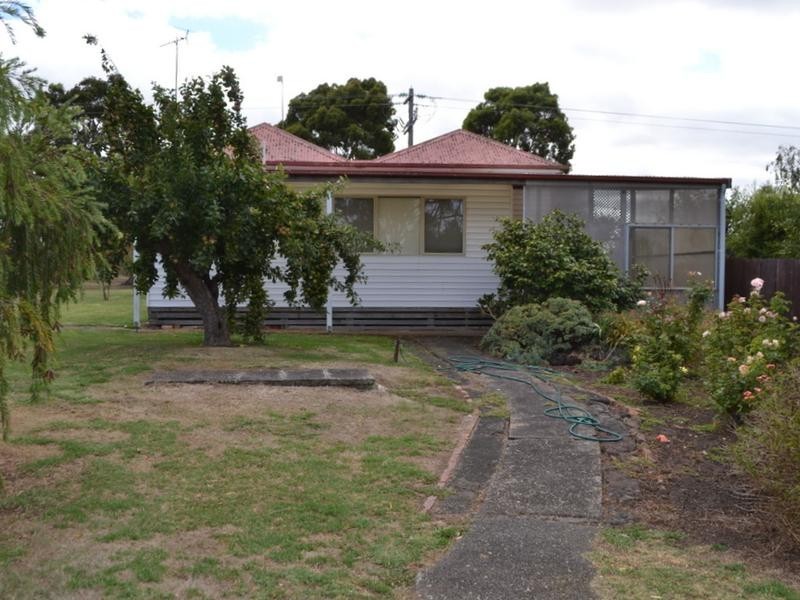 79 High Street, Macarthur VIC 3286