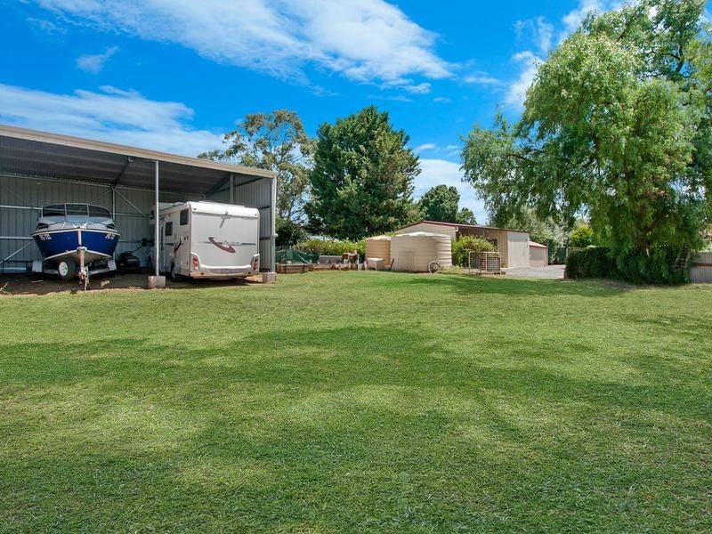 18 Eversley Street, Macarthur VIC 3286