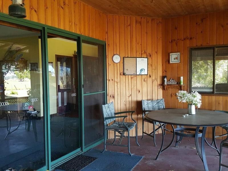 562 Moreys Road, Brucknell VIC 3268