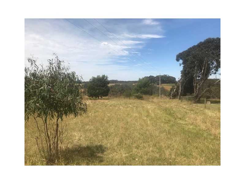 1 Mortlake Ararat Road, Woorndoo VIC 3272