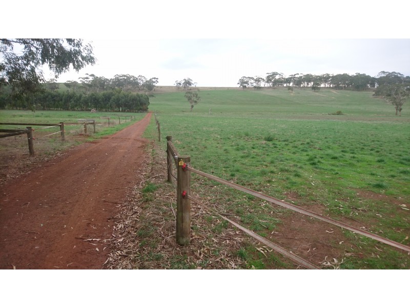 81 McCanns Road, Bullaharre VIC 3266