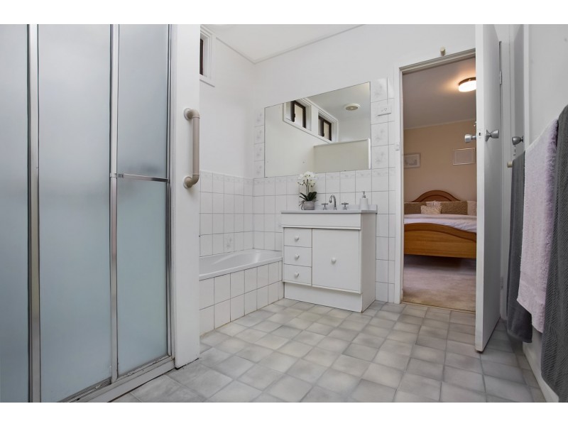 23 Shenfield Street, Cobden VIC 3266