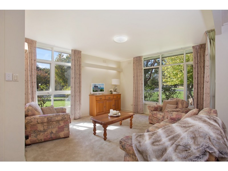 23 Shenfield Street, Cobden VIC 3266