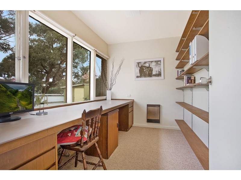 23 Shenfield Street, Cobden VIC 3266