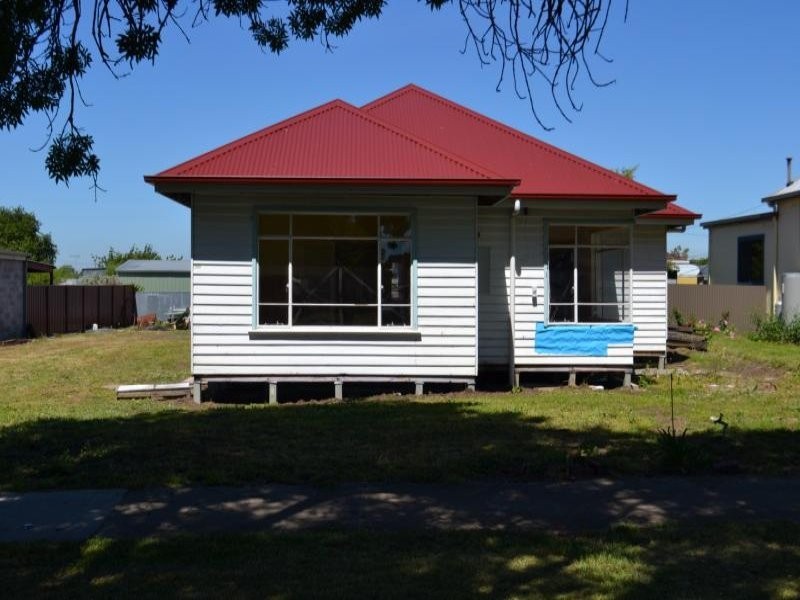 18 Lyons Street, Terang VIC 3264