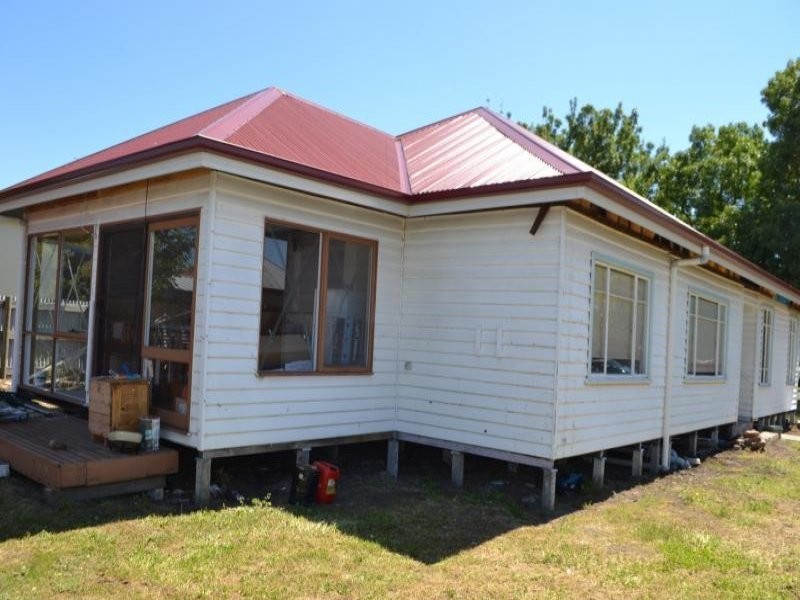 18 Lyons Street, Terang VIC 3264