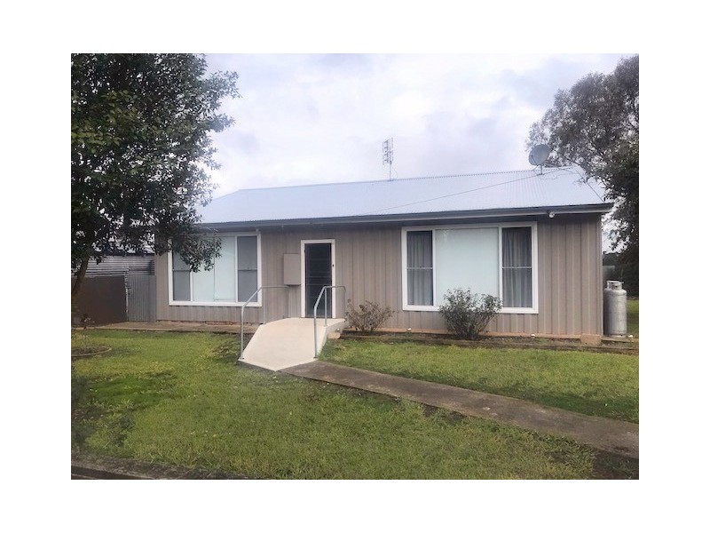 8 Recreation Street, Woorndoo VIC 3272