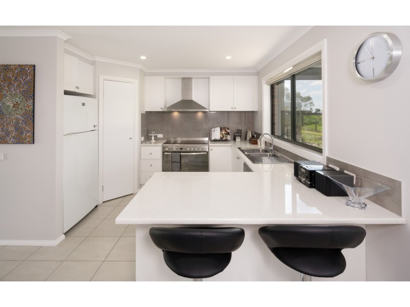 140 Boundary Road, Mortlake VIC 3272