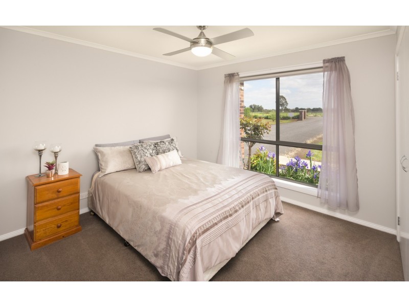 140 Boundary Road, Mortlake VIC 3272