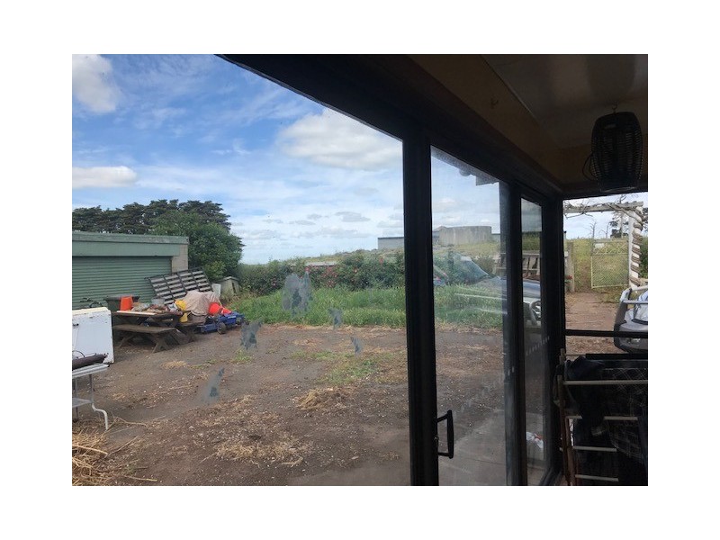619 Ellerslie Sisters Road, The Sisters VIC 3265