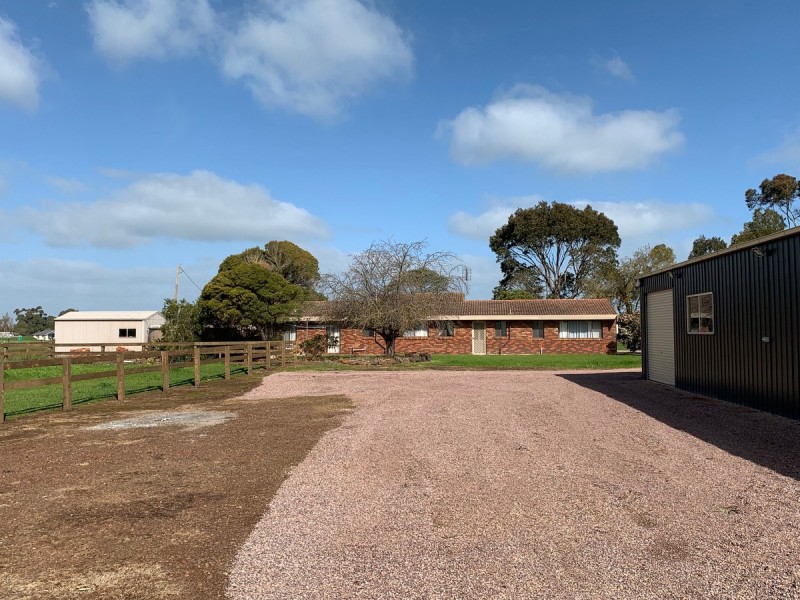 23 Waggs Lane, Mortlake VIC 3272