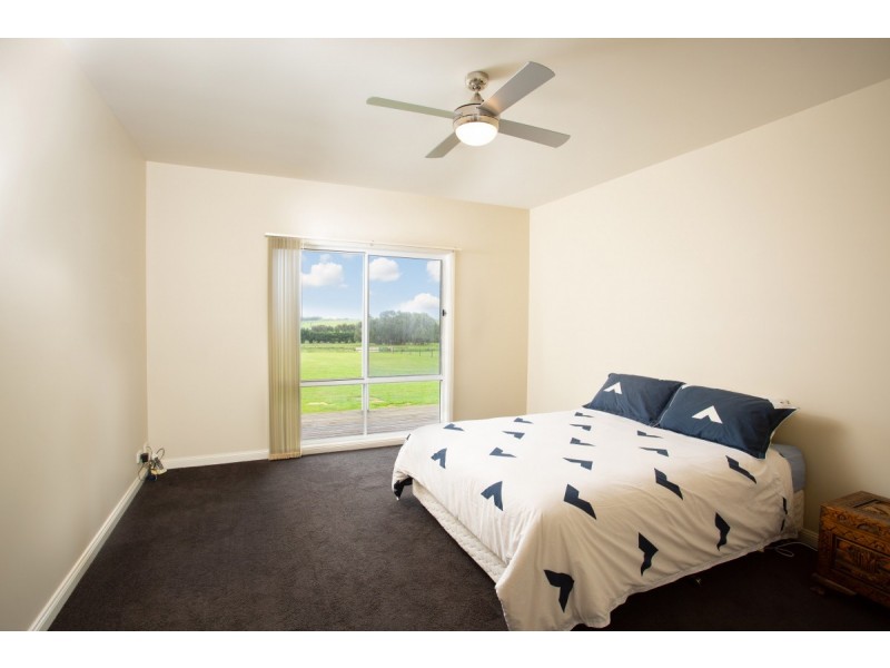 17 Fitzgibbons Lane, Illowa VIC 3282