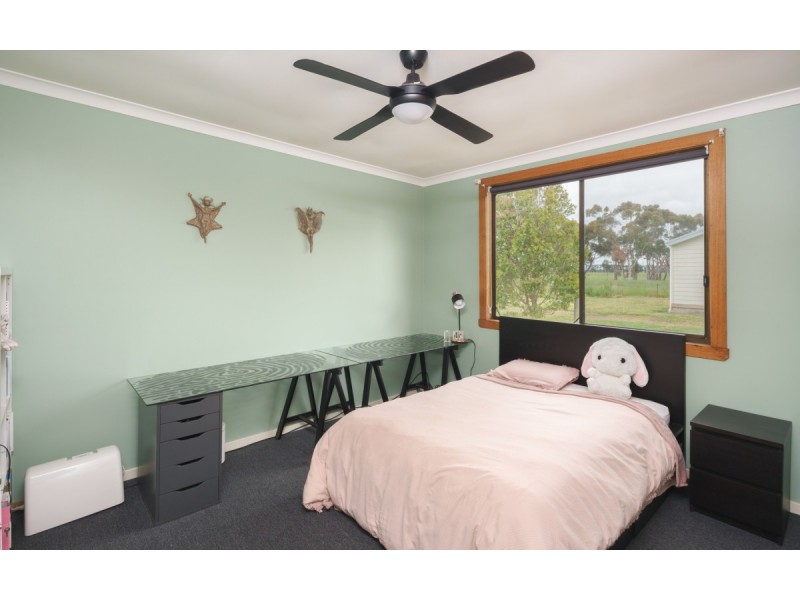 490 Hamilton Highway, Mortlake VIC 3272