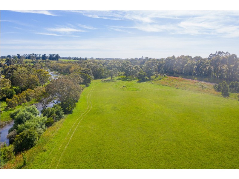 15 Heathmarsh Road, Panmure VIC 3265