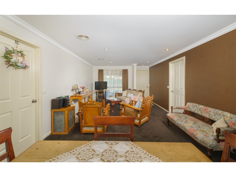 2/64 Curdie Street, Cobden VIC 3266