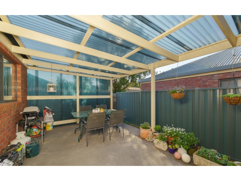 2/64 Curdie Street, Cobden VIC 3266