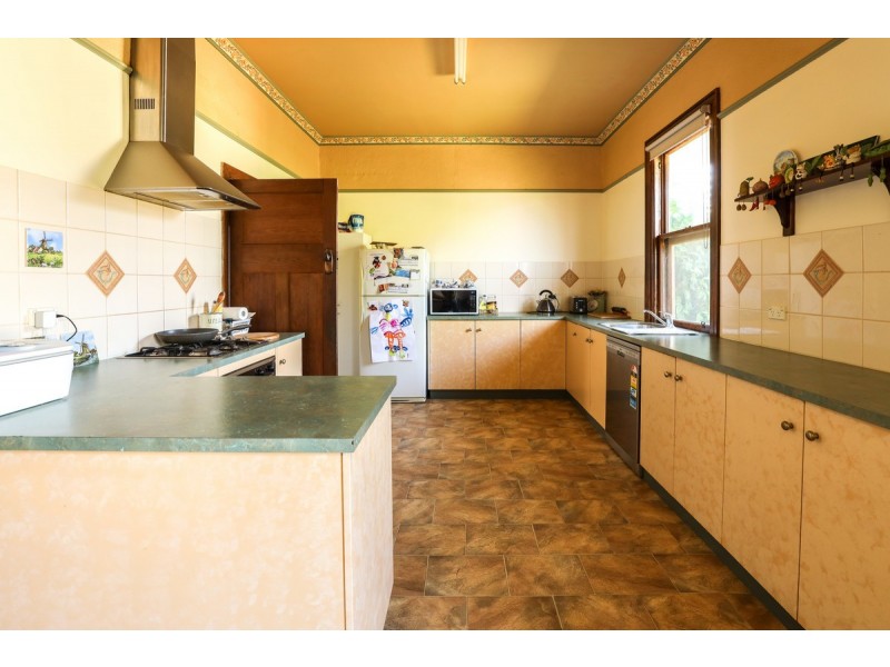 16 Shadforth Street, Terang VIC 3264