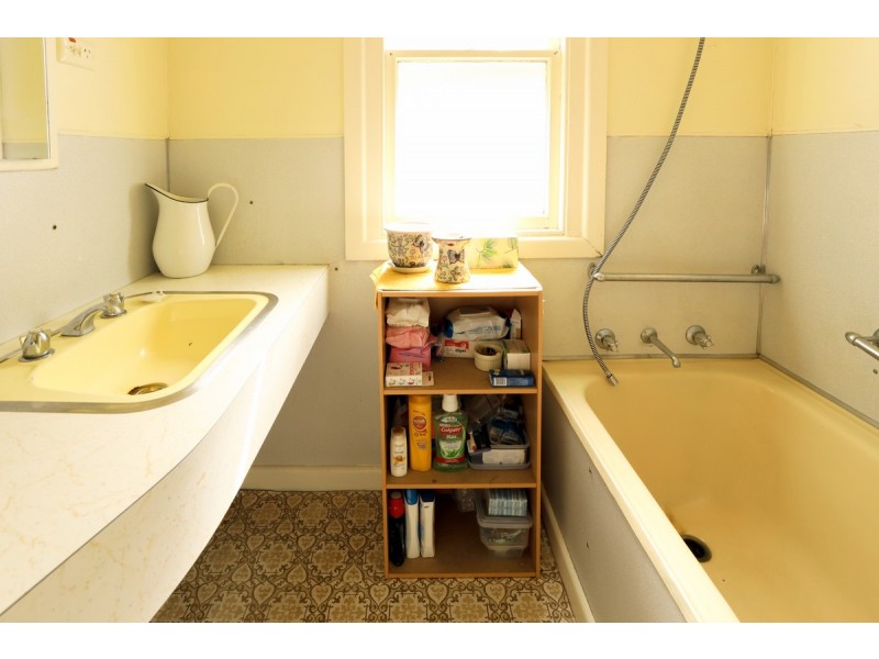 16 Shadforth Street, Terang VIC 3264