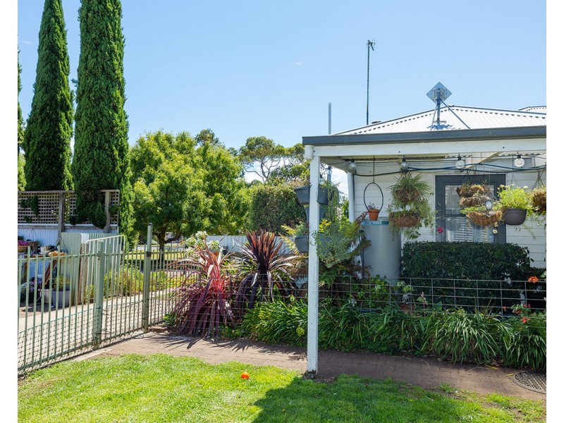16 Mackinnons Bridge, Noorat VIC 3265