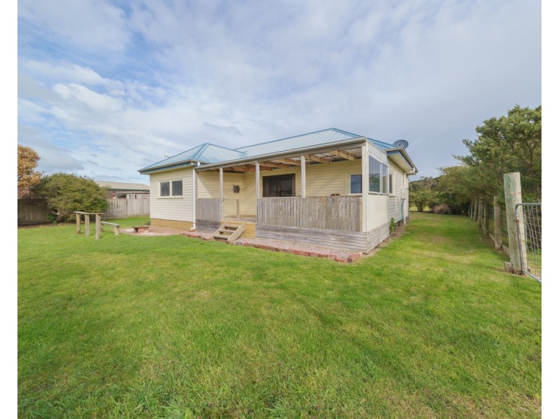 7 Champion Street, Peterborough VIC 3270