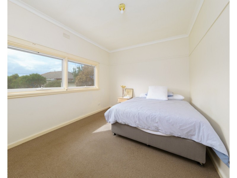 7 Champion Street, Peterborough VIC 3270