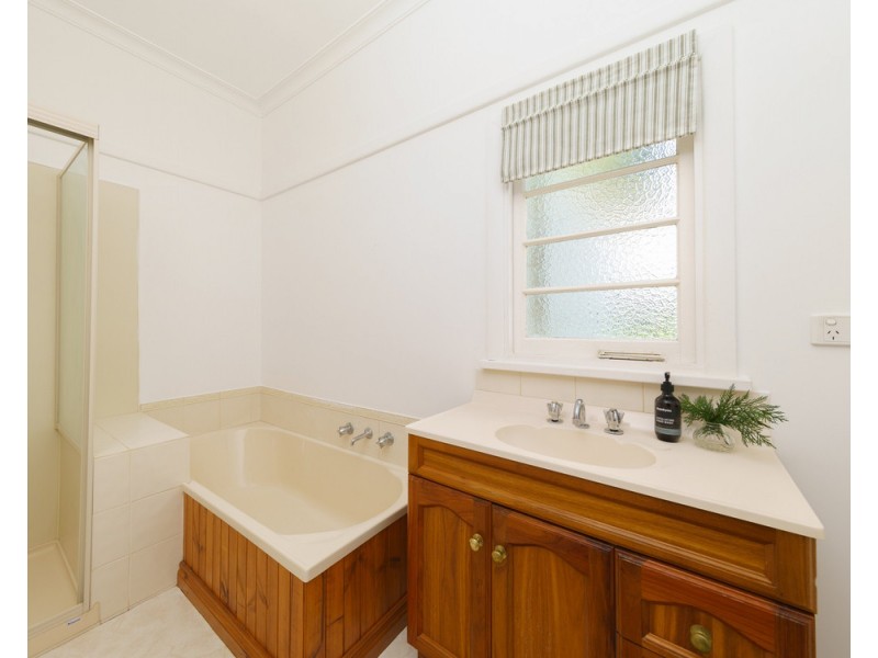 7 Champion Street, Peterborough VIC 3270