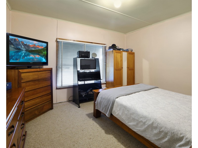 53 Silvester Street, Cobden VIC 3266
