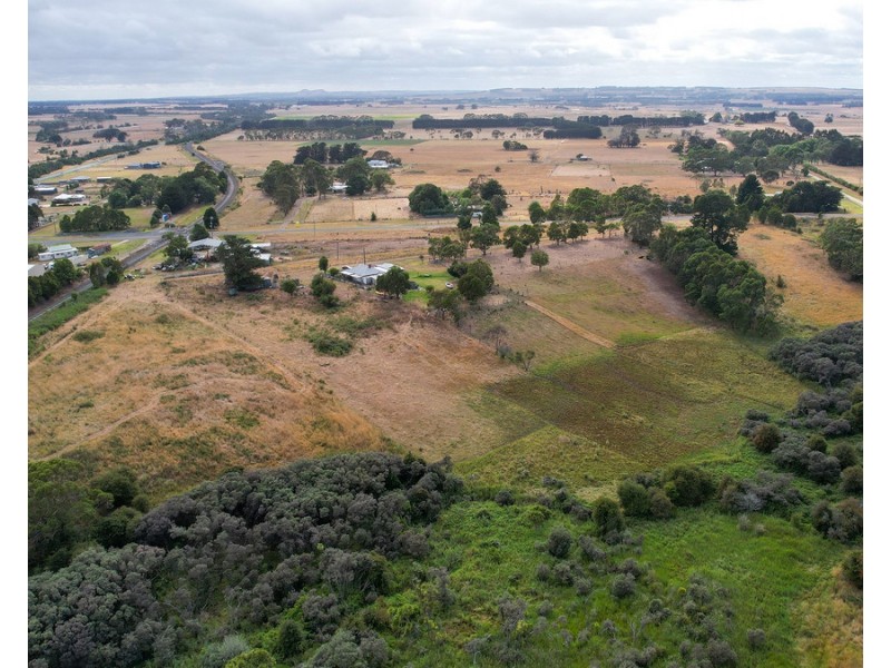 21 Blains Road, Garvoc VIC 3265