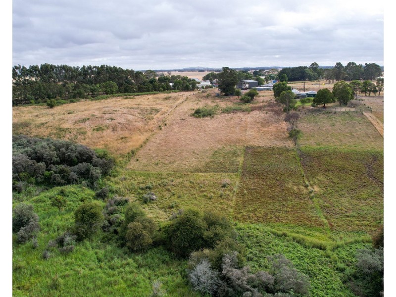 21 Blains Road, Garvoc VIC 3265
