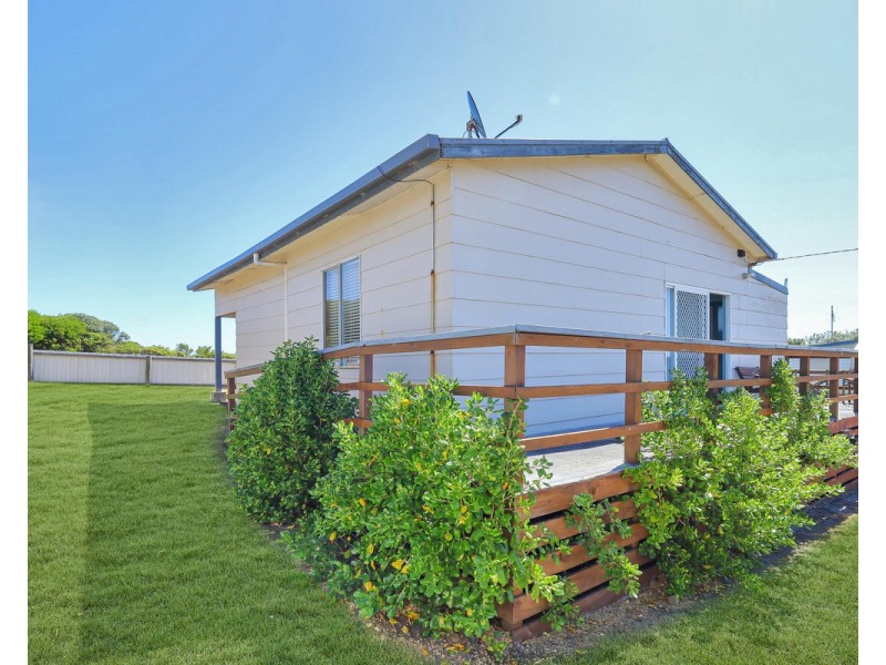 39 Merrett Street, Peterborough VIC 3270
