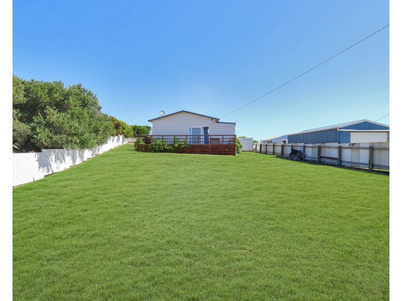 39 Merrett Street, Peterborough VIC 3270