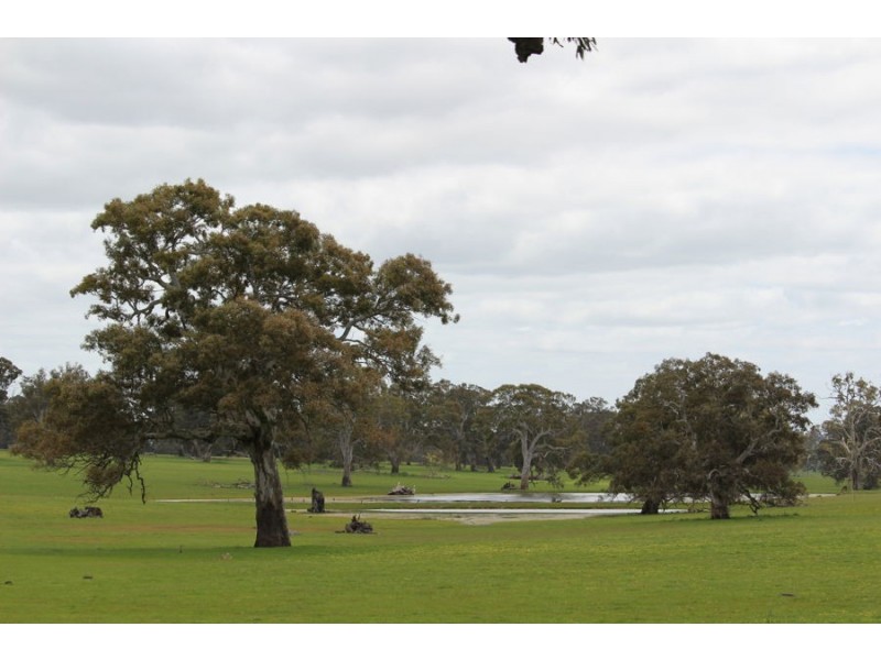 1 Glenbrook Road, Coojar VIC 3315