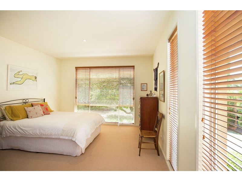 3 Grosvenor Place, Hamilton VIC 3300