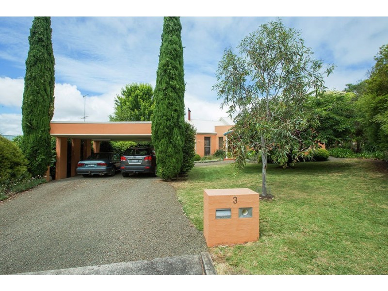 3 Grosvenor Place, Hamilton VIC 3300