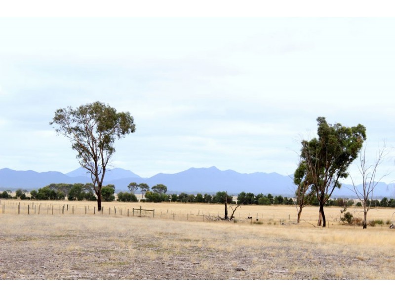 Lynchs Crossing Road, Glenthompson VIC 3293