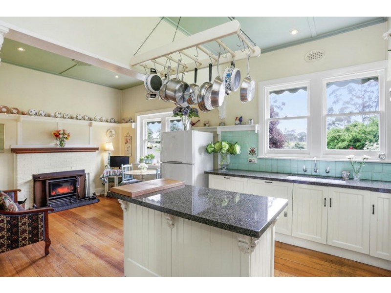 43 Claytons Road, Bochara VIC 3301