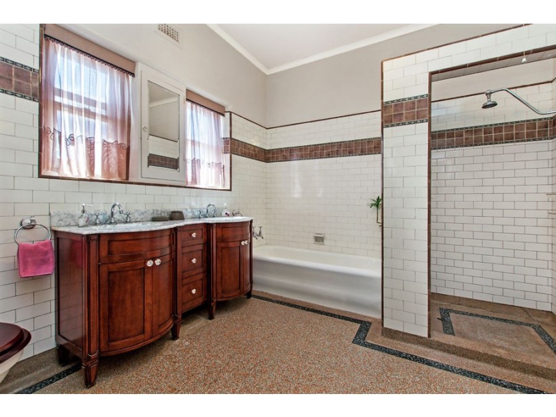 22 Pope Street, Hamilton VIC 3300