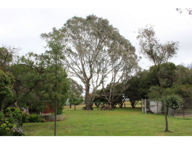 5402 Edenhope Coleraine Road, Harrow VIC 3317