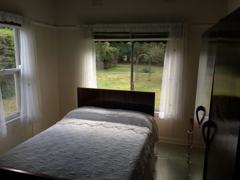 ‘Sunnyside’ Mustons Lane, Caramut VIC 3274