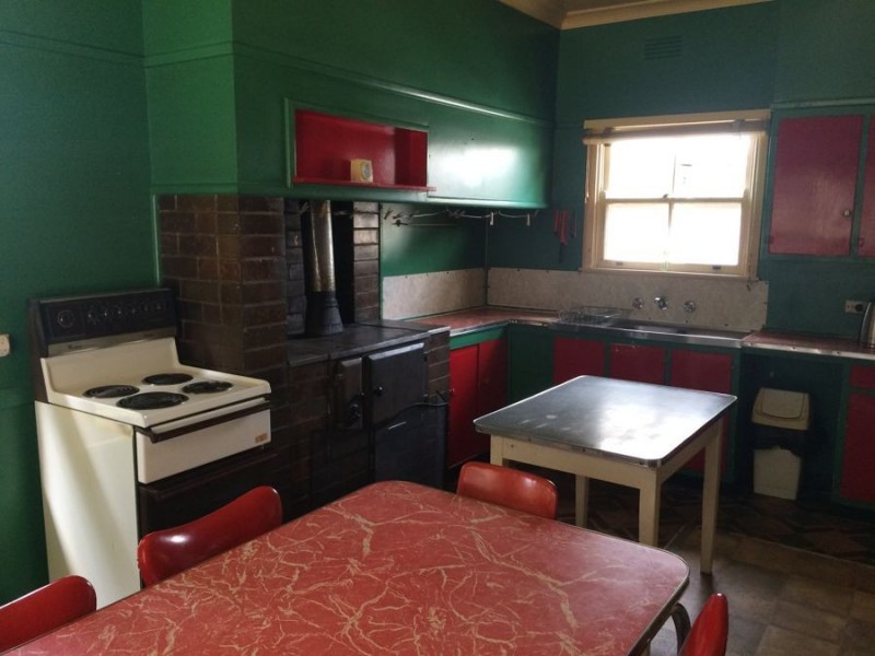 ‘Sunnyside’ Mustons Lane, Caramut VIC 3274