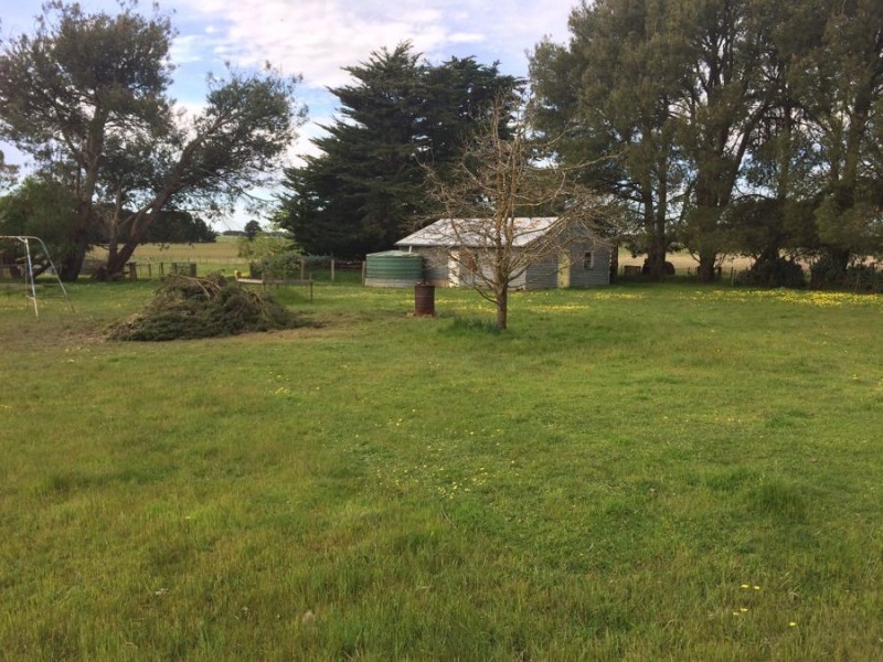 ‘Sunnyside’ Mustons Lane, Caramut VIC 3274