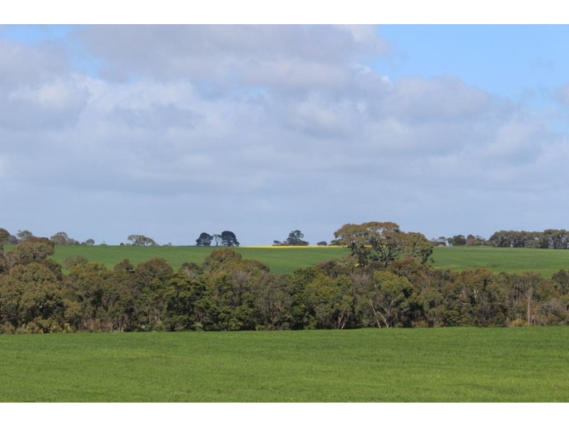 216 Astons Road, Nareeb VIC 3293