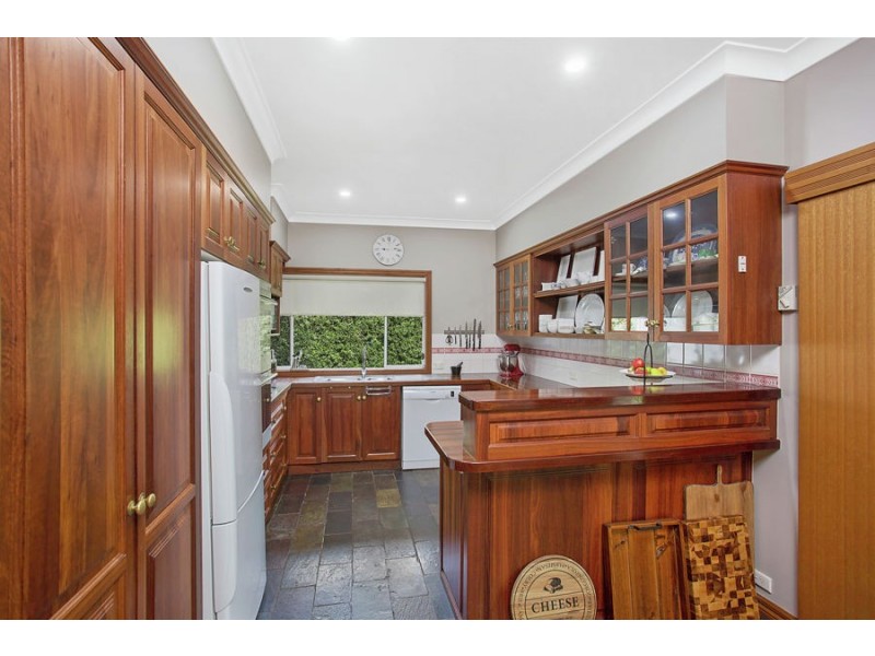 118-122 Cox St, Penshurst VIC 3289